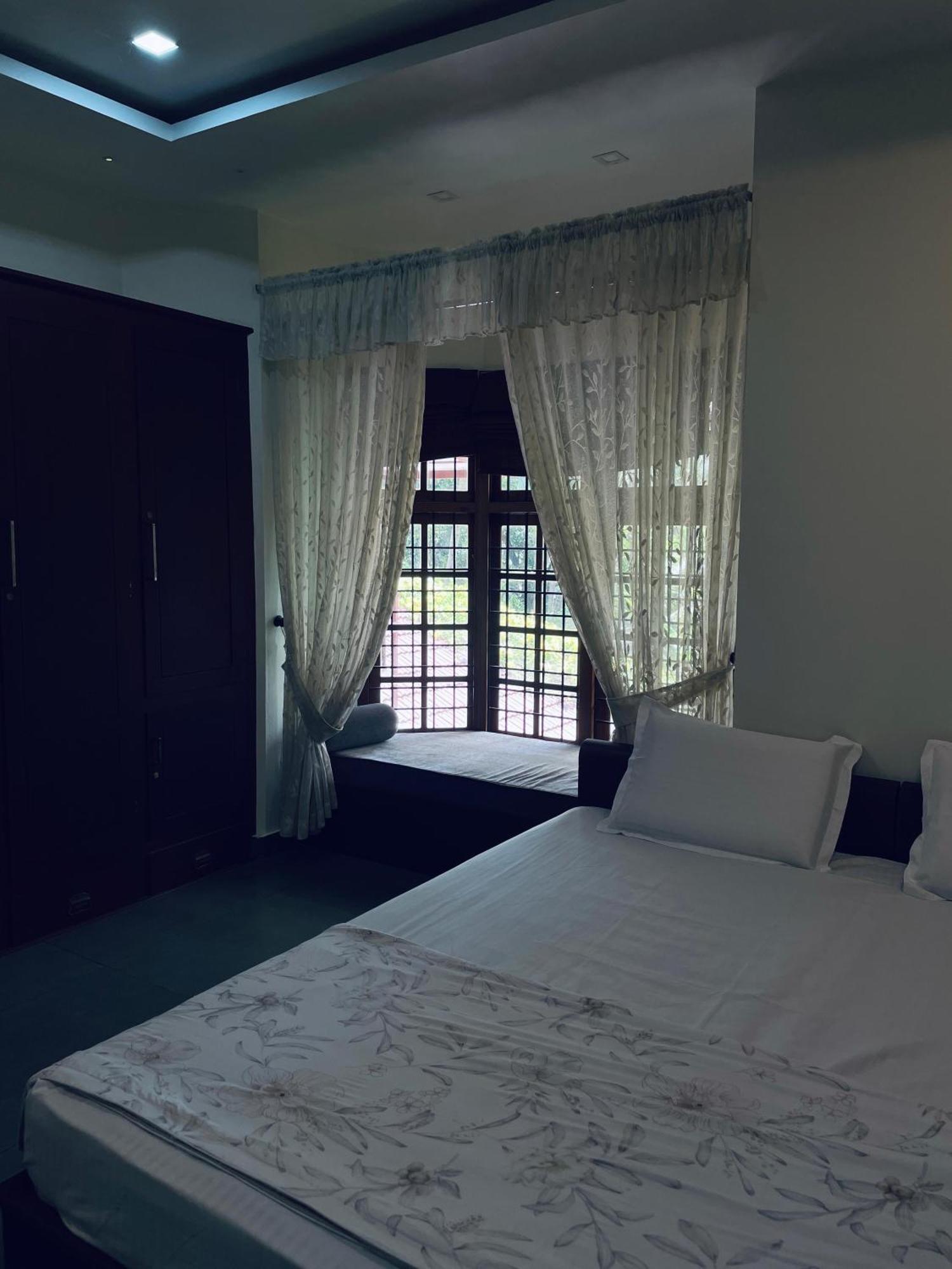 קוז'יקודה Maleyam Homestay Riverside מראה חיצוני תמונה