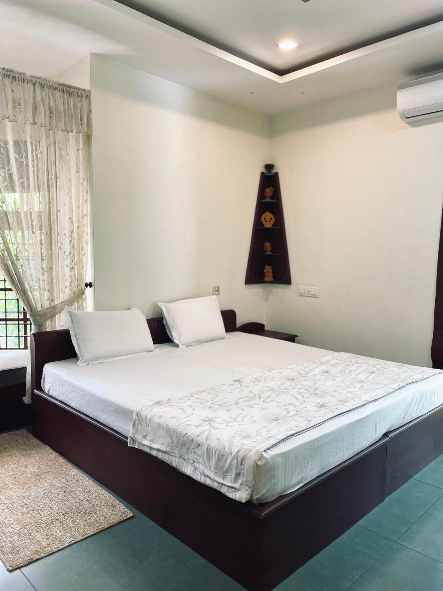 קוז'יקודה Maleyam Homestay Riverside מראה חיצוני תמונה
